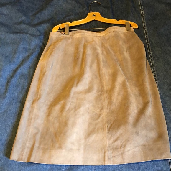 Gap Grey Suede wrap skirt - Size 10 - Picture 12 of 15